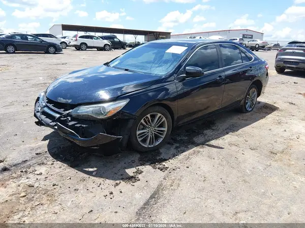 4T1BF1FK2GU146145 2016 TOYOTA CAMRY - Image 2