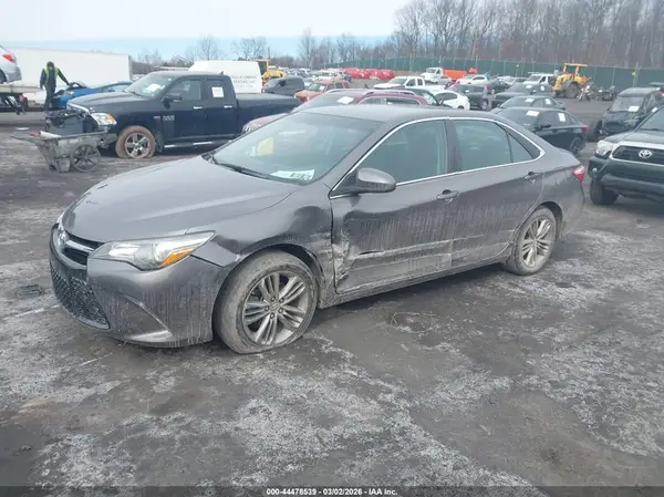 4T1BF1FK2GU150177 2016 TOYOTA CAMRY - Image 2