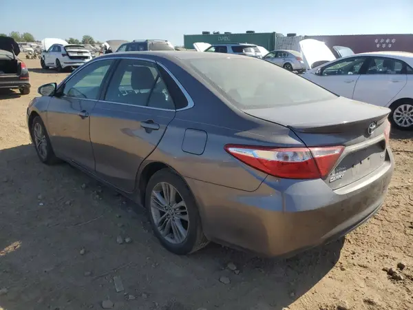 4T1BF1FK2GU157517 2016 TOYOTA CAMRY - Image 2