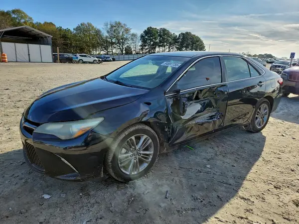 4T1BF1FK2GU157713 2016 TOYOTA CAMRY - Image 1