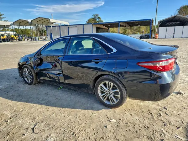 4T1BF1FK2GU157713 2016 TOYOTA CAMRY - Image 2