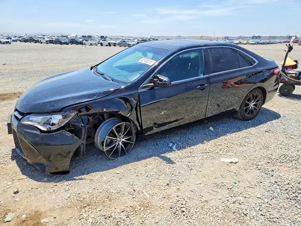 4T1BF1FK2GU159736 2016 TOYOTA CAMRY - Image 1