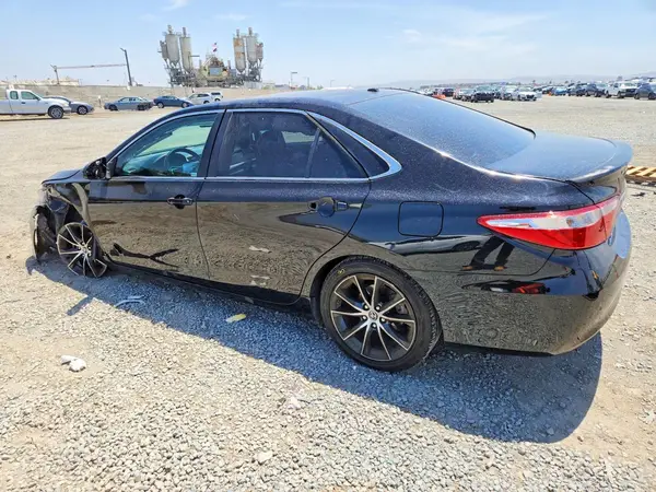 4T1BF1FK2GU159736 2016 TOYOTA CAMRY - Image 2