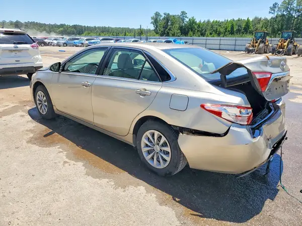 4T1BF1FK2GU163415 2016 TOYOTA CAMRY - Image 2