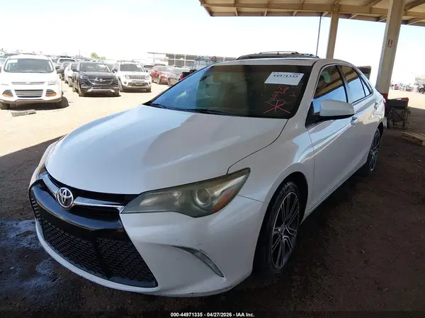 4T1BF1FK2GU163849 2016 TOYOTA CAMRY - Image 2