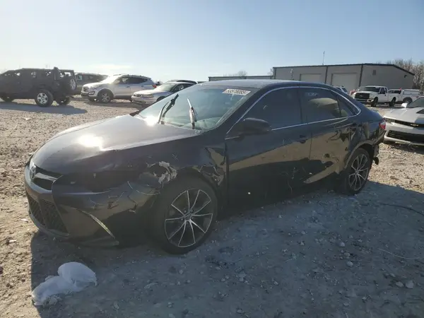 4T1BF1FK2GU166556 2016 TOYOTA CAMRY - Image 1