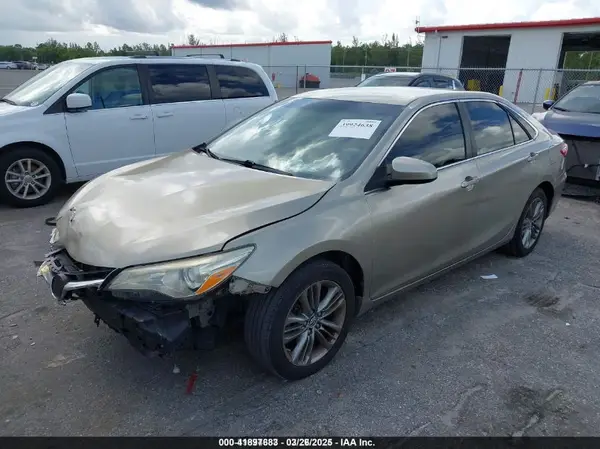 4T1BF1FK2GU166914 2016 TOYOTA CAMRY - Image 2
