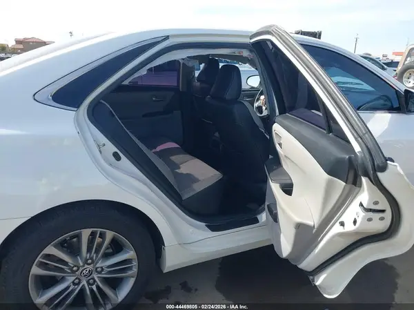 4T1BF1FK2GU167352 2016 TOYOTA CAMRY - Image 8
