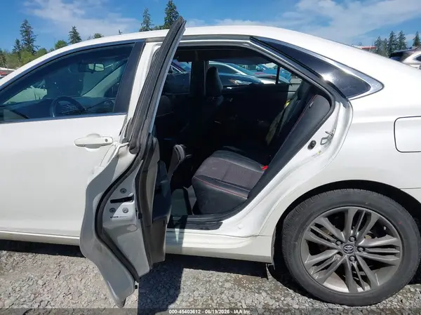 4T1BF1FK2GU168355 2016 TOYOTA CAMRY - Image 8
