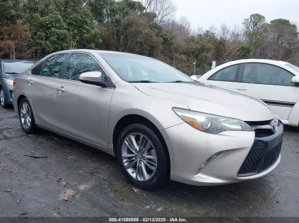 4T1BF1FK2GU168405 2016 TOYOTA CAMRY - Image 1