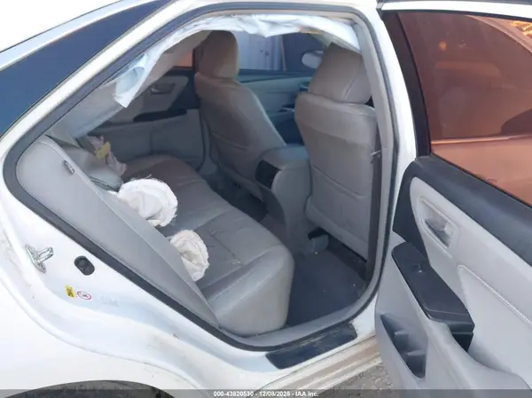 4T1BF1FK2GU170672 2016 TOYOTA CAMRY - Image 8