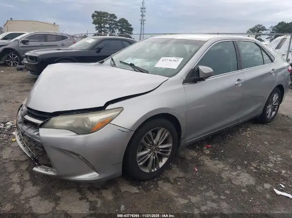 4T1BF1FK2GU172681 2016 TOYOTA CAMRY - Image 2