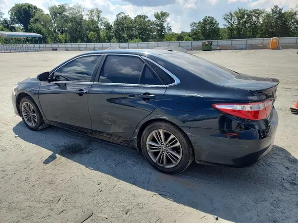 4T1BF1FK2GU173202 2016 TOYOTA CAMRY - Image 2