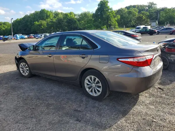 4T1BF1FK2GU173863 2016 TOYOTA CAMRY - Image 2