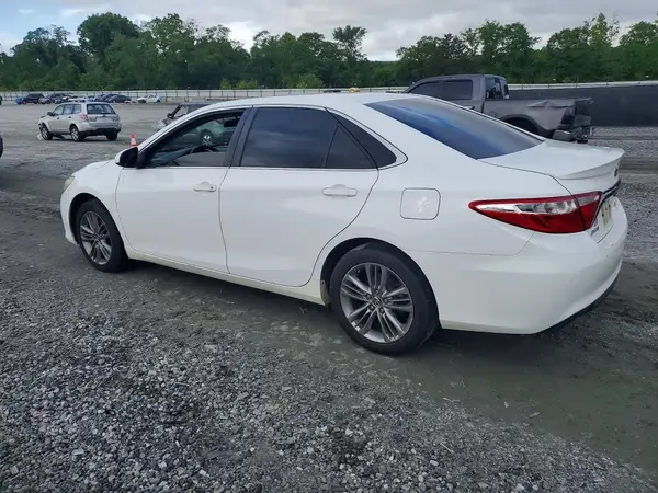 4T1BF1FK2GU175466 2016 TOYOTA CAMRY - Image 2