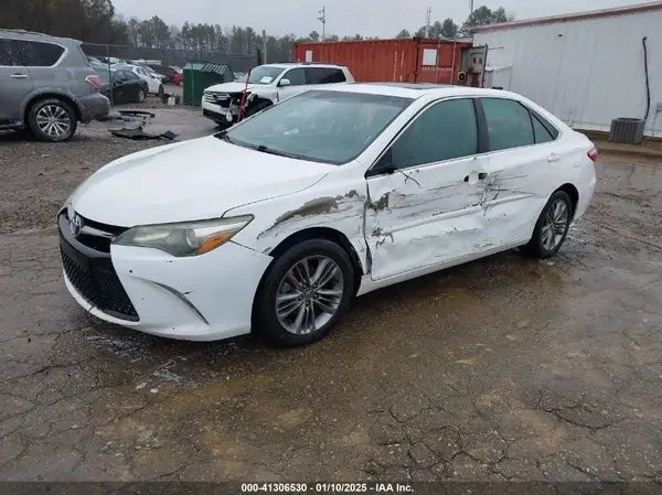 4T1BF1FK2GU175791 2016 TOYOTA CAMRY - Image 2