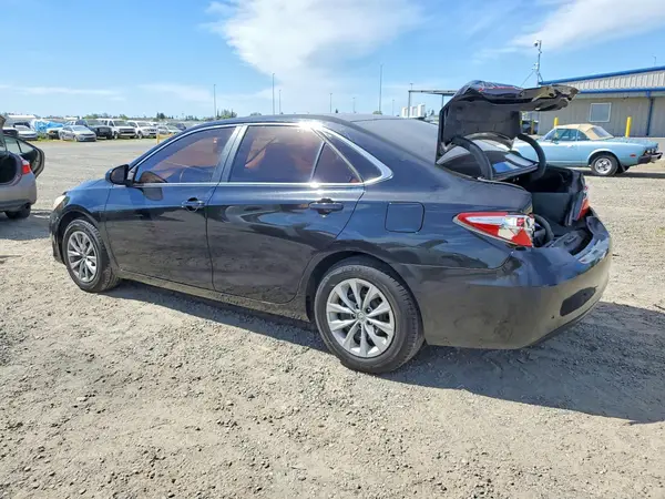 4T1BF1FK2GU180361 2016 TOYOTA CAMRY - Image 2