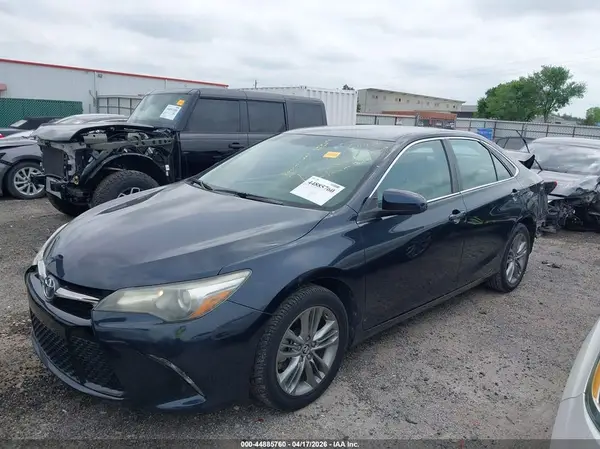 4T1BF1FK2GU181106 2016 TOYOTA CAMRY - Image 2
