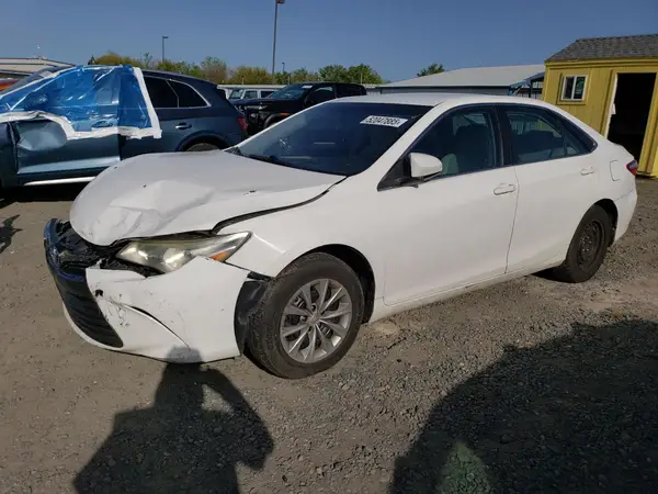 4T1BF1FK2GU182045 2016 TOYOTA CAMRY - Image 1
