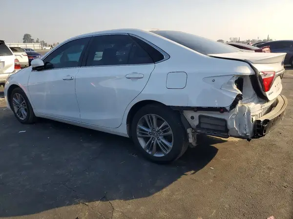 4T1BF1FK2GU185284 2016 TOYOTA CAMRY - Image 2