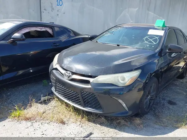 4T1BF1FK2GU185432 2016 TOYOTA CAMRY - Image 2