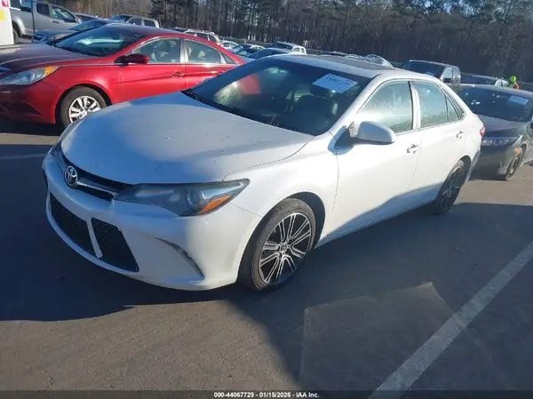4T1BF1FK2GU188184 2016 TOYOTA CAMRY - Image 2