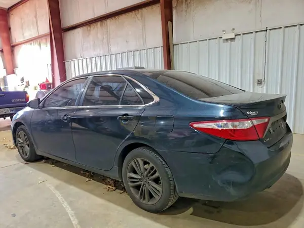 4T1BF1FK2GU188203 2016 TOYOTA CAMRY - Image 2