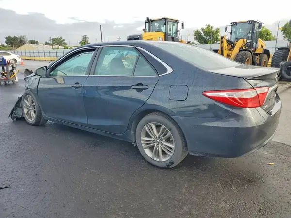 4T1BF1FK2GU188251 2016 TOYOTA CAMRY - Image 2