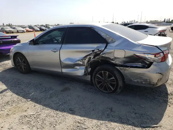 4T1BF1FK2GU189612 2016 TOYOTA CAMRY - Image 2