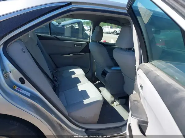 4T1BF1FK2GU194132 2016 TOYOTA CAMRY - Image 8