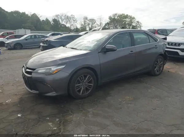 4T1BF1FK2GU195622 2016 TOYOTA CAMRY - Image 2