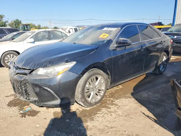 4T1BF1FK2GU195958 2016 TOYOTA CAMRY - Image 1