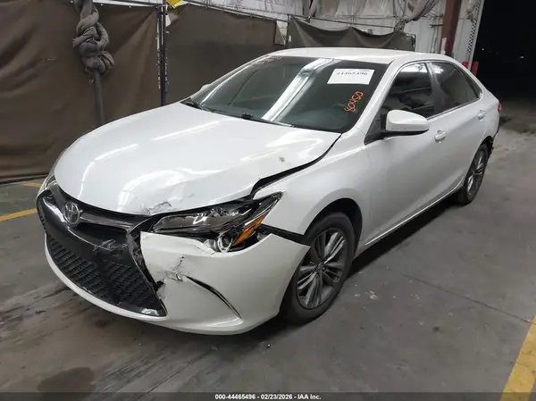 4T1BF1FK2GU197371 2016 TOYOTA CAMRY - Image 2