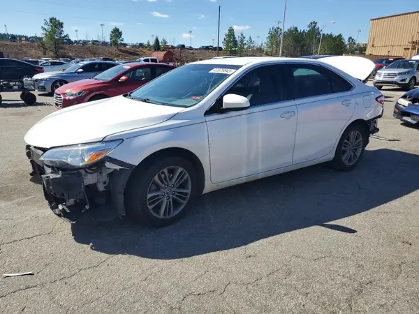 4T1BF1FK2GU197628 2016 TOYOTA CAMRY - Image 1