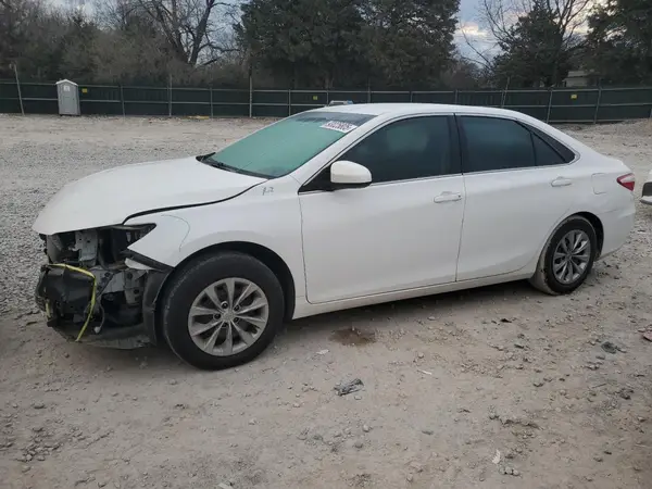 4T1BF1FK2GU199010 2016 TOYOTA CAMRY - Image 1