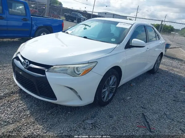 4T1BF1FK2GU199380 2016 TOYOTA CAMRY - Image 2