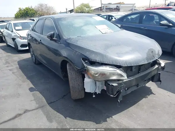 4T1BF1FK2GU201161 2016 TOYOTA CAMRY - Image 1
