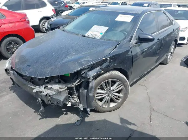 4T1BF1FK2GU201161 2016 TOYOTA CAMRY - Image 2