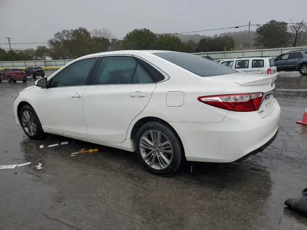 4T1BF1FK2GU201371 2016 TOYOTA CAMRY - Image 2