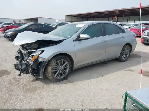 4T1BF1FK2GU201659 2016 TOYOTA CAMRY - Image 2