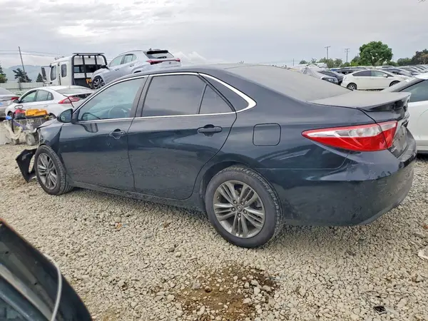 4T1BF1FK2GU202178 2016 TOYOTA CAMRY - Image 2