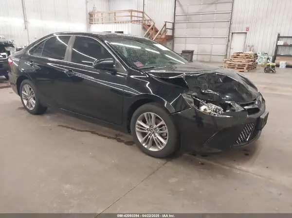 4T1BF1FK2GU202603 2016 TOYOTA CAMRY - Image 1