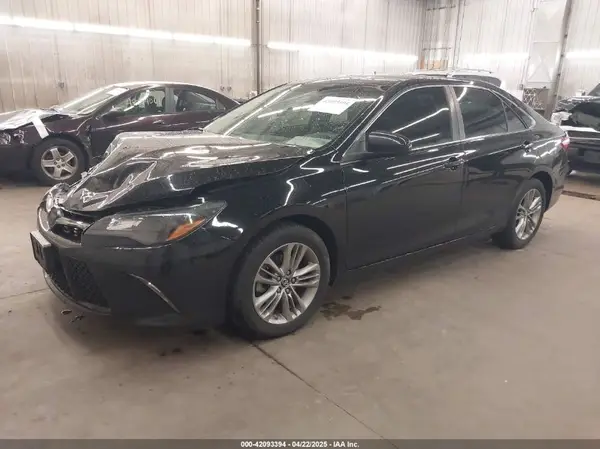 4T1BF1FK2GU202603 2016 TOYOTA CAMRY - Image 2