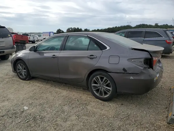 4T1BF1FK2GU204206 2016 TOYOTA CAMRY - Image 2