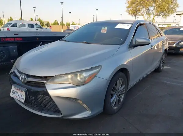4T1BF1FK2GU204321 2016 TOYOTA CAMRY - Image 2
