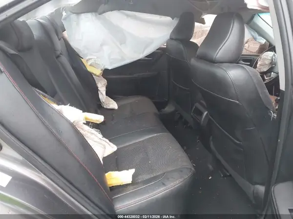 4T1BF1FK2GU208496 2016 TOYOTA CAMRY - Image 8