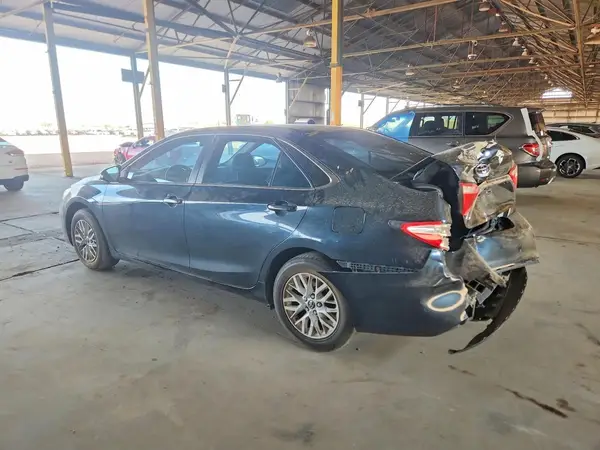4T1BF1FK2GU209325 2016 TOYOTA CAMRY - Image 2