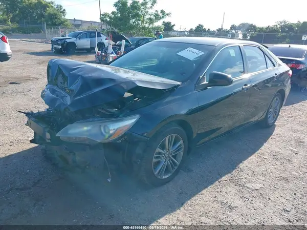 4T1BF1FK2GU211866 2016 TOYOTA CAMRY - Image 2