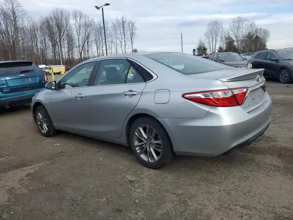 4T1BF1FK2GU215674 2016 TOYOTA CAMRY - Image 2