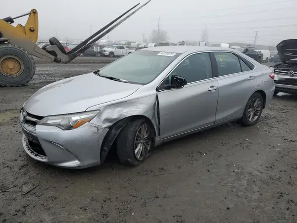 4T1BF1FK2GU216162 2016 TOYOTA CAMRY - Image 1